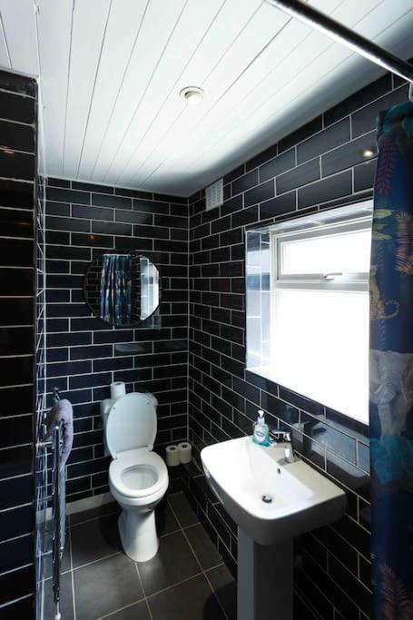 Chester/Handbridge Sleeps 9 + Netflix Hough Green Eksteriør bilde